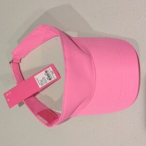 NWOT Lilly Pulitzer It's A Match Visor